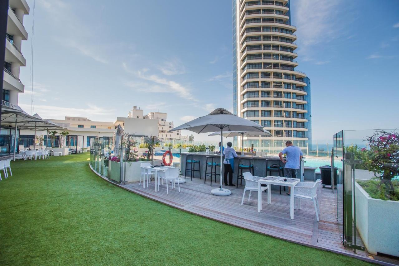 ذا كابيتال بيرلز دوربان المظهر الخارجي الصورة The rooftop bar at the hotel